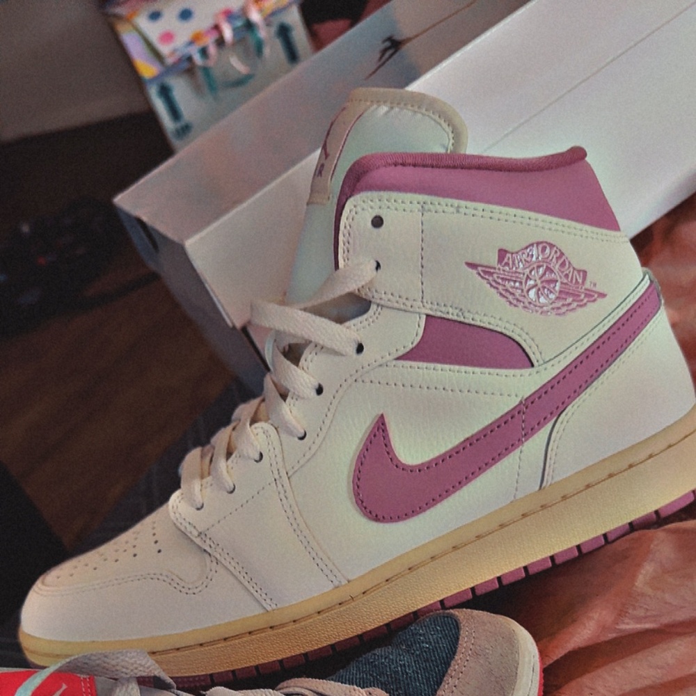 Nike 1 Mid Indigo Haze/Doll/White Women's Shoe - LT pink